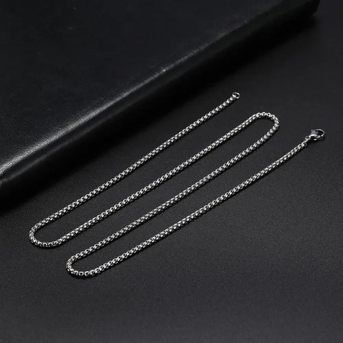 Elegant men's chain